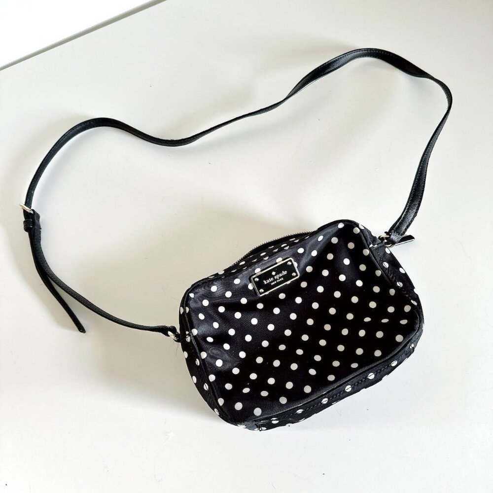 KATE SPADE BLACK & WHITE POLKA DOT CROSSBODY PURSE - Picture 3 of 10